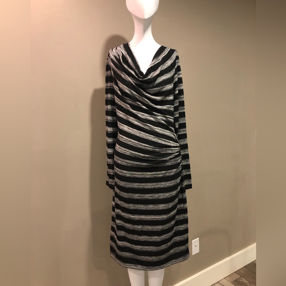 Studio M Black and White Cowl Neck Ruched Dress - New - Large